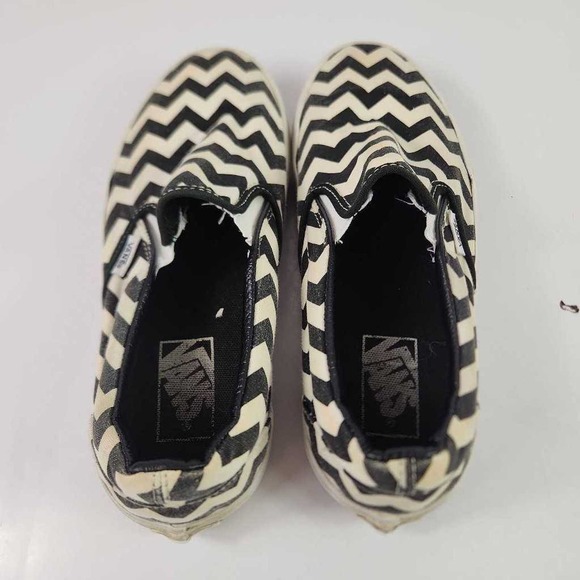 Vans Mens Skate Shoes Black White Chevron Canvas Low Top Slip On Casual M7 W8.5 - Picture 4 of 10